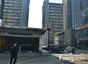 上海九亭九久青年城轉(zhuǎn)角重餐飲旺鋪出售，年租金32萬(wàn)，投資潛力大